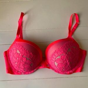Victoria’s Secret 38DD hot pink padded push-up bra